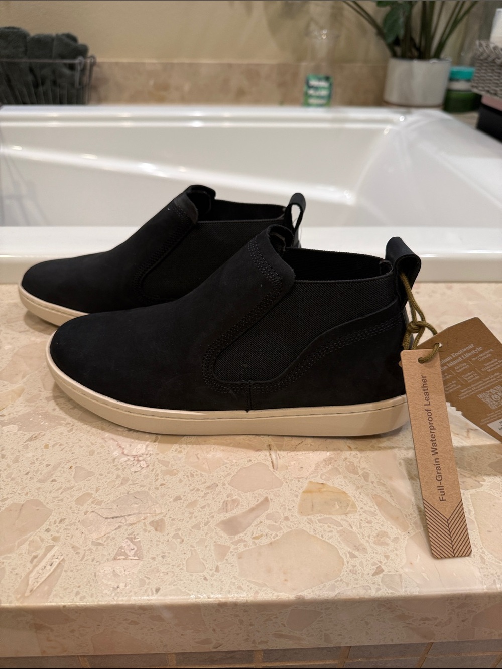 Brand New OLUKAI PEHUEA Black Mid Boot Sneaker Women’s Size 7.5